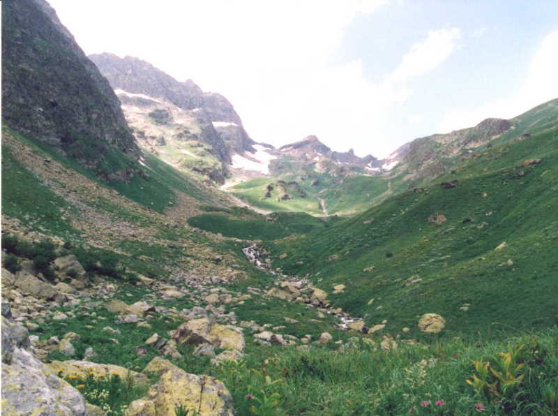 Pohled dolinou, kterou jsme stoupali k Sulachad